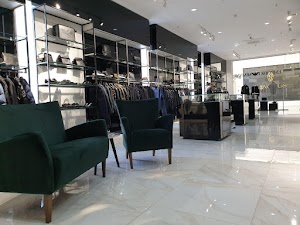 Diforte: брендовая одежда Emporio Armani и EA7. Обувь Емпорио Армани и ЕА7