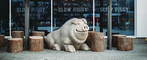 Slow Piggy