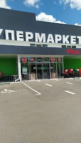 33 квадратних метри