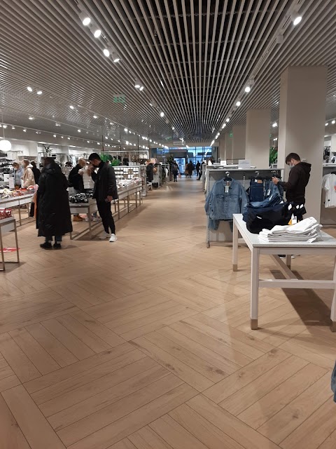 H&M