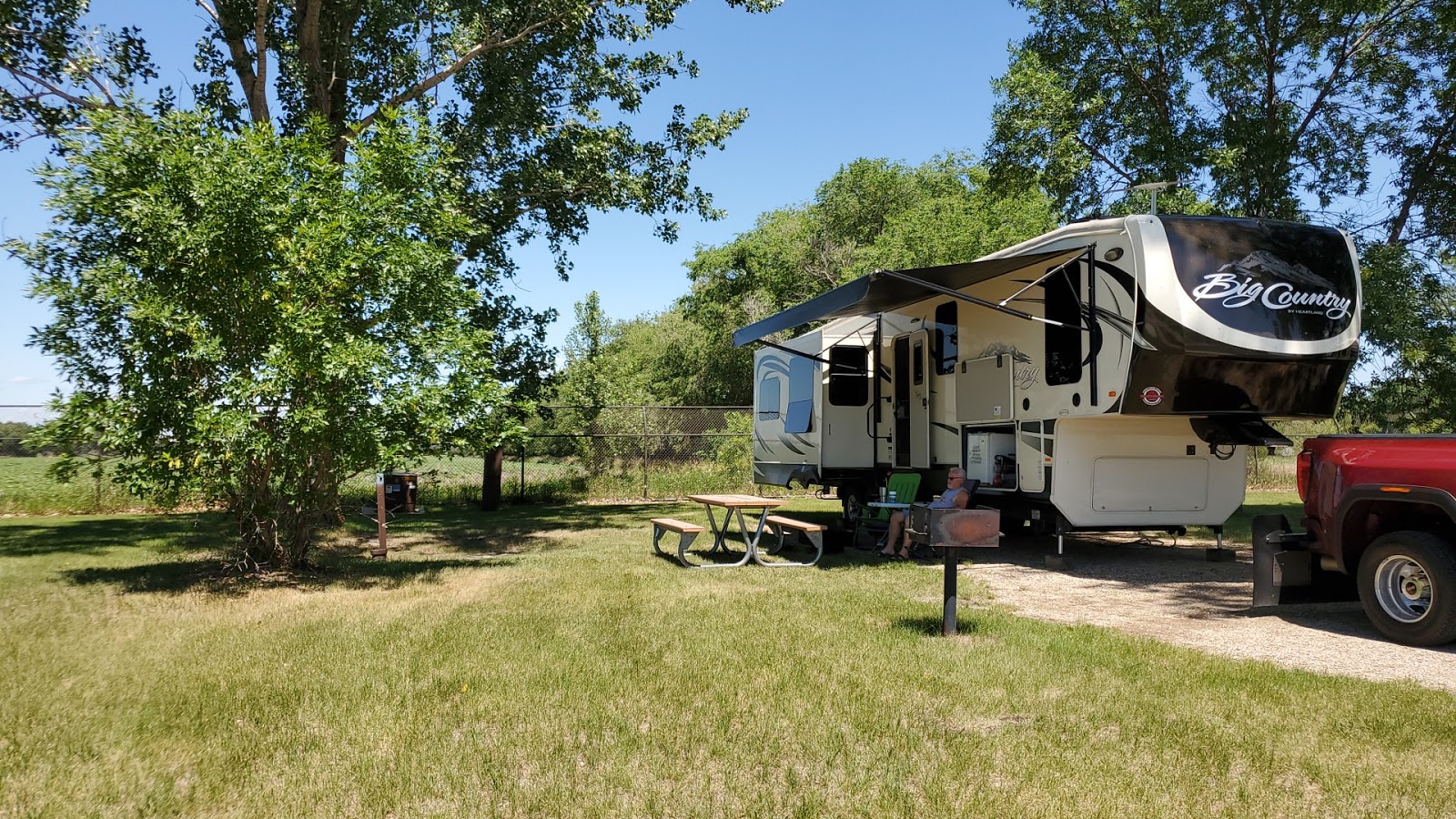 Military Park Grand Forks FamCamp (Grand Forks AFB)