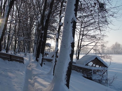 "КОМАРОВО" база відпочинку та риболовлі