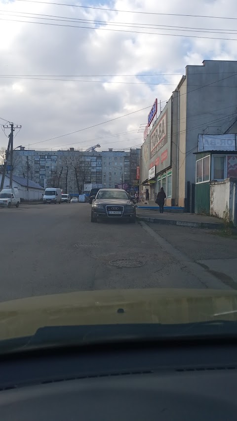 Автозапчастини