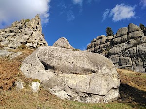 Заповідник Tустань