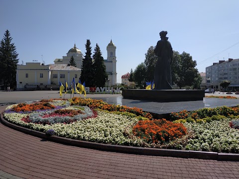 Пам'ятник Лесі Українці