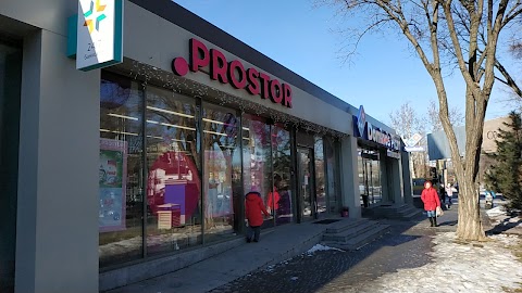 Prostor