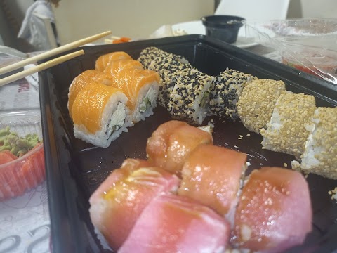 Оsama sushi Novoyavorivsk