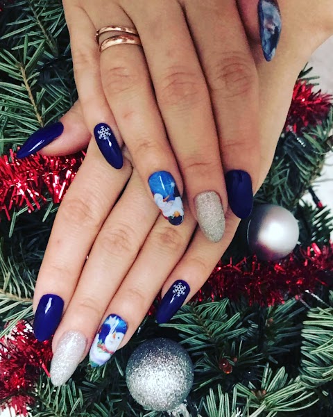 Iris_house_nails