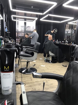 FIRM Barbershop Teremky — Чоловіча Перукарня