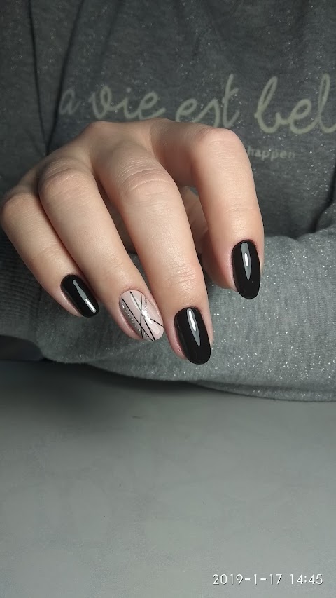 Viola International Nail Academy Курси манікюру Рівне