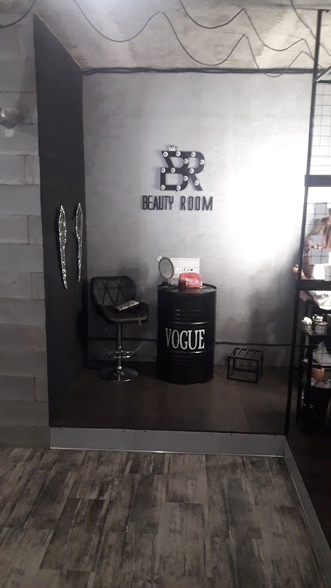 BEAUTY ROOM