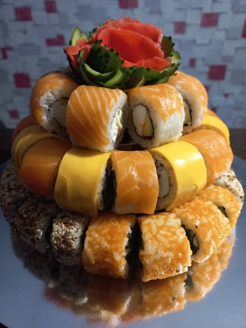 Суші Луцьк "Sushi club express"