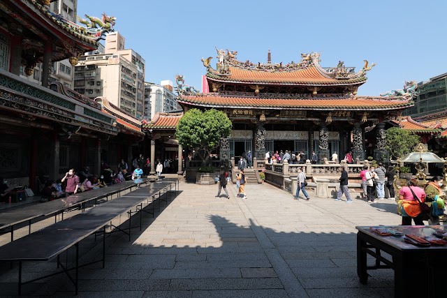 Lungshan Temple