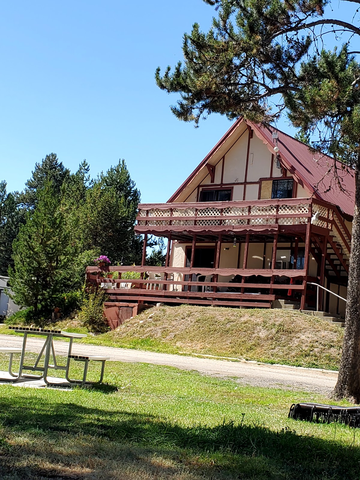 Chalet Family Campground