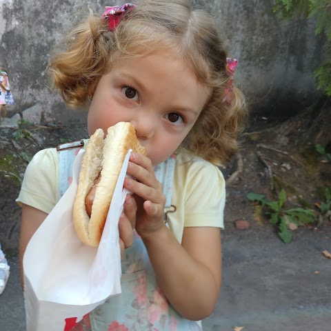 Coffee and HOT DOG (ДУЖЕ СМАЧНІ ХОТ-ДОГИ)