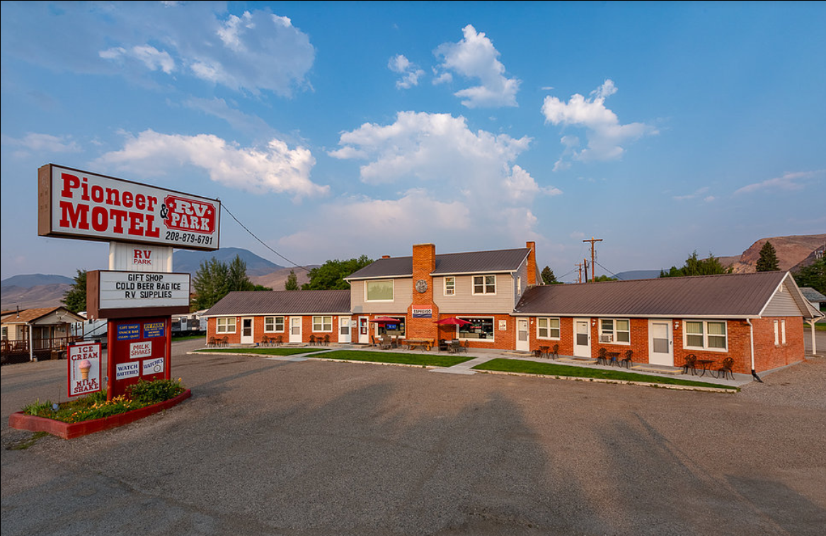 Pioneer Motel & RV Park