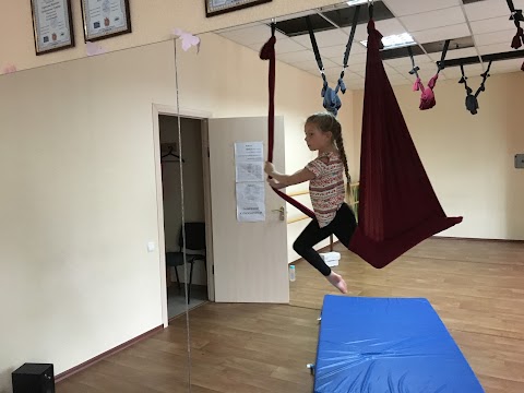 Фитнесс зал JOY Studio Pole Dance