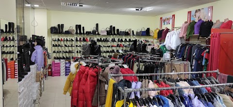 Магазин одягу та взуття ШАРМ-VDE
