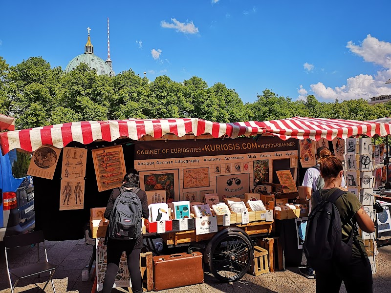 The Berlin Art Market by the Zeughaus