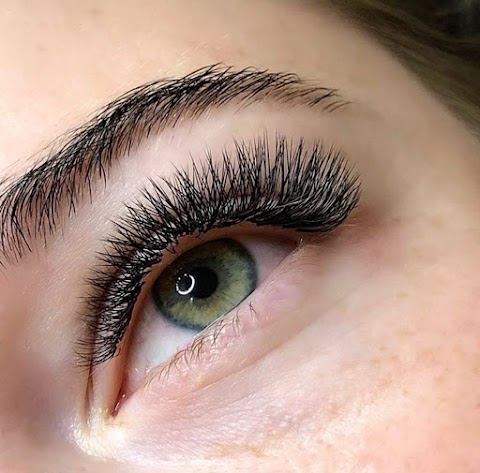 Lux-Lashes