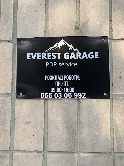 Everest Garage