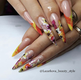 Lazarkova Nails