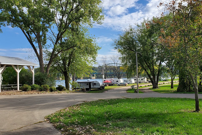 Miller Riverview Park and Campground, Dubuque, United States