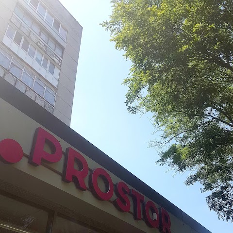 Prostor