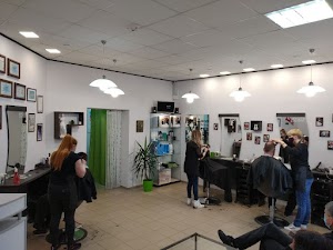 La Familia salon Семейная парикмахерская | салон красоты | маникюр | Короленко