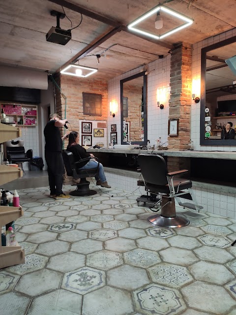 Rock N Roll Hair barbershop