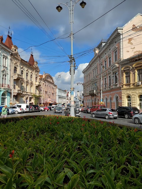 Чернівецький багатопрофільний ліцей № 11 "Престиж"