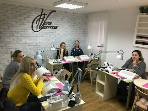 Nail-art center of V. Lavrova (нейл-арт центр Веры Лавровой)