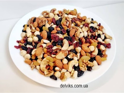 Продукты Delviks: сыры, хамон, сладости, консервы