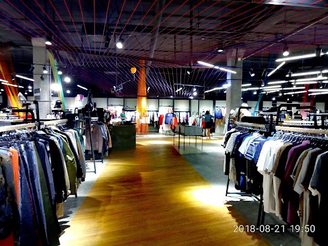 Orange Club Outlet