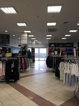 Дисконт-центр Adidas & Reebok