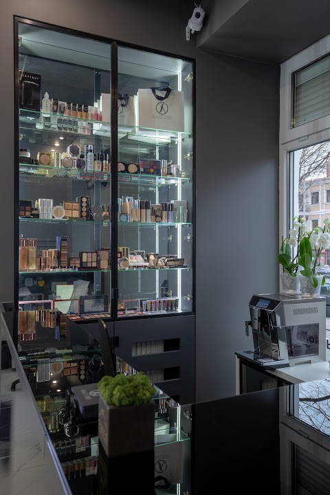 «A PRIORI» Beauty Salon