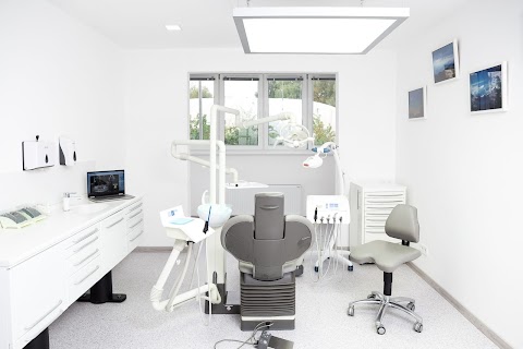 Стоматологія Izmailov Dental Теремки