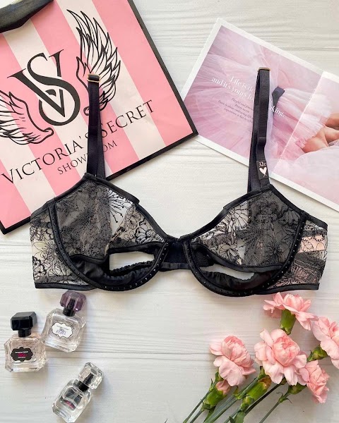 Victoria’s Secret showroom