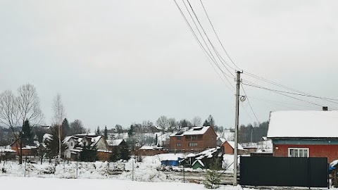 Автостоянка в Ясінях