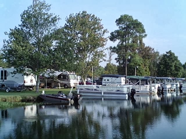 Angel's Landing Campground Restaurant & Marina