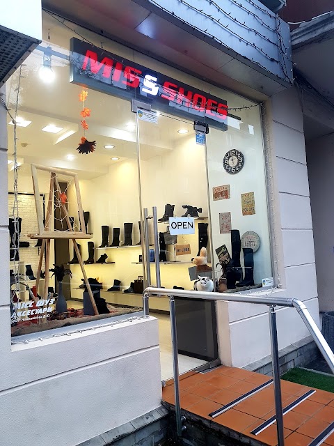 Shop Miss Shoes