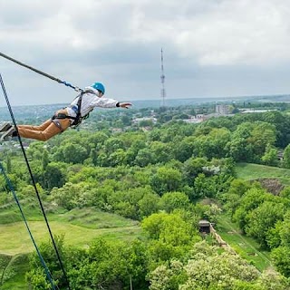 ADRENALIN HOTEL / ROPE JUMP