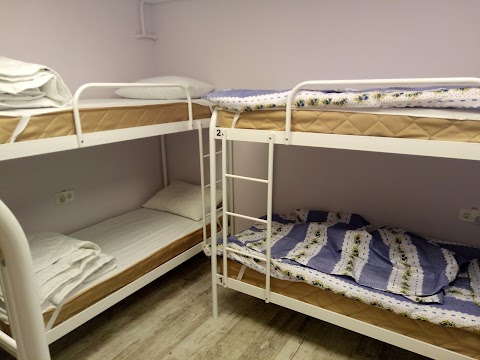 Hostel Dvor