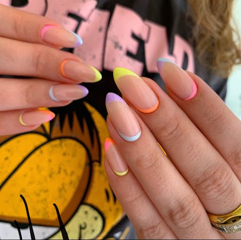 Студия маникюра и педикюра /la_nail_studio_