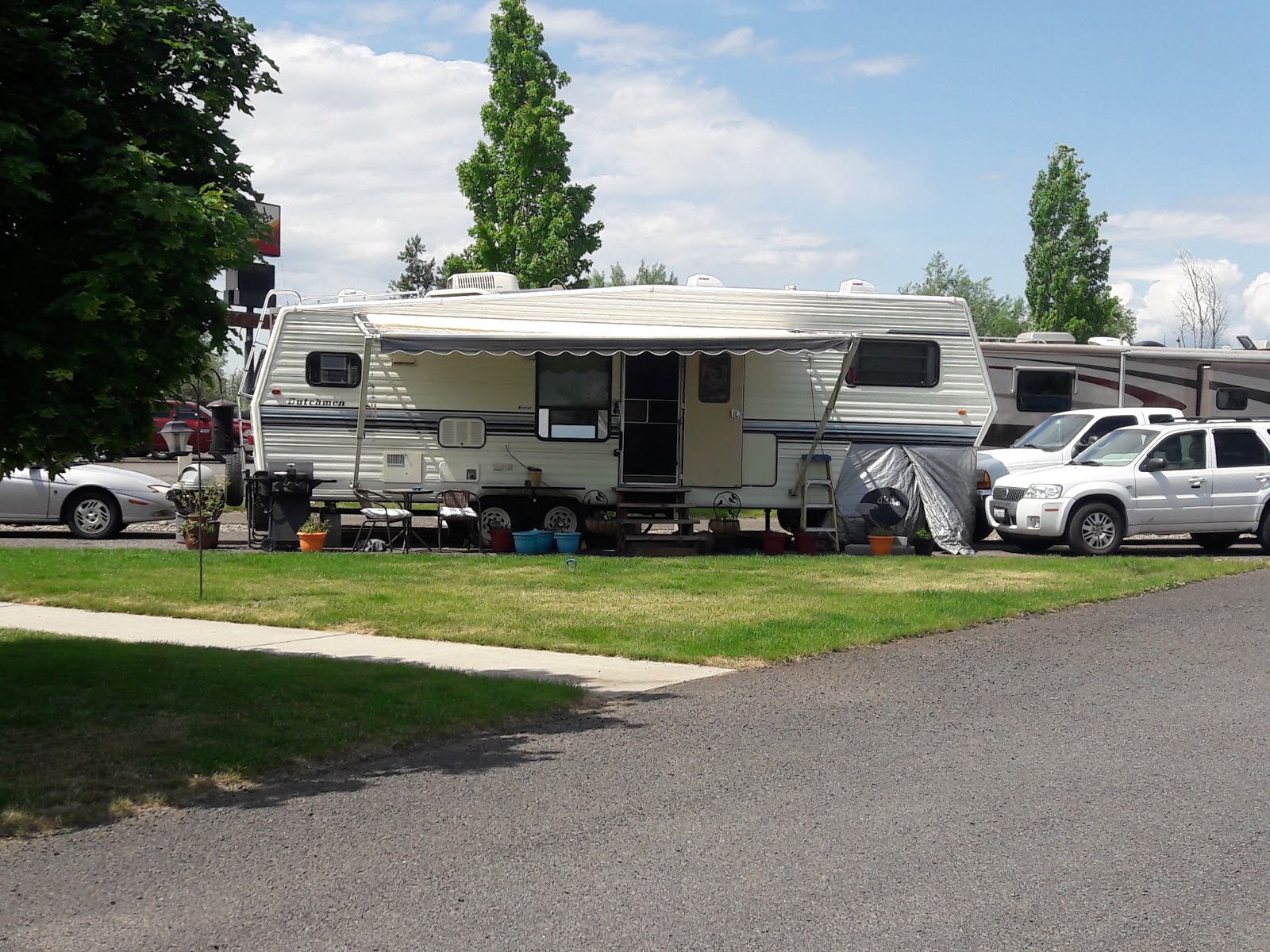 E & J RV Park