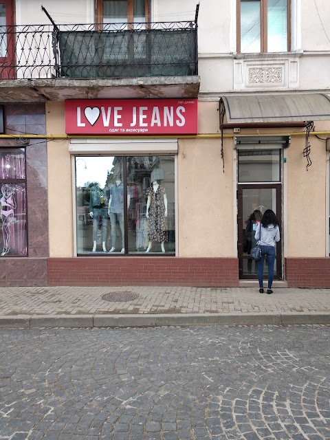 LOVE JEANS