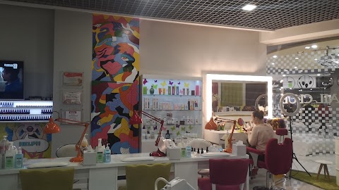 The Colors Nail Room