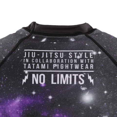 Tatami Fightwear Украина Интернет магазин экипировки. Сотрудники не находятся в примерочной. Примерка возможна только по предварительной договоренности.