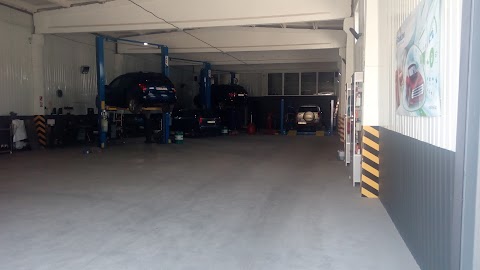 LR AutoCenter