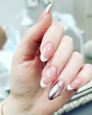 Маникюр NAILS ROOM